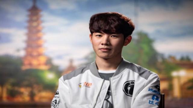 结合案例分 结合案例分