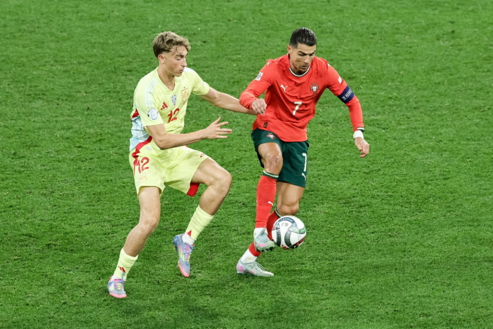 体育冬奥时刻:《一起上冰雪》第五集——《开拓人造冰》